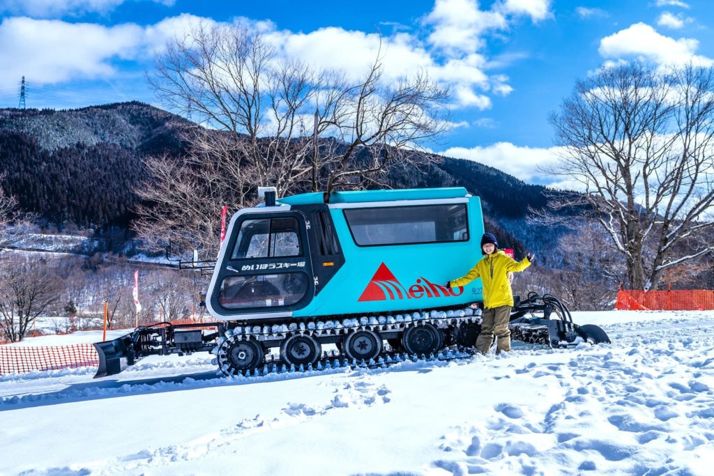 スノービーグルアドベンチャーの雪上車