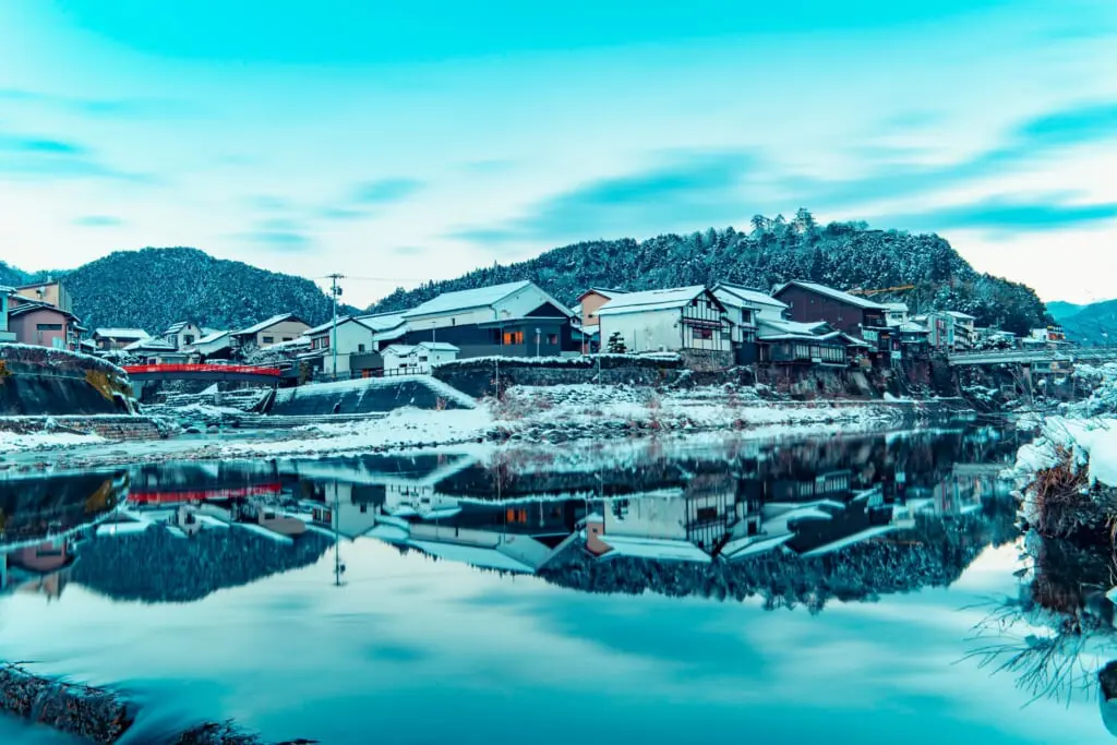 しっとり 郡上八幡 散策と めいほうスキー場 でガッツリ遊ぶ 郡上のディープな冬旅へ 岐阜県郡上市 アウトドア専門の観光webサイト Gujo Outdoor Experiences