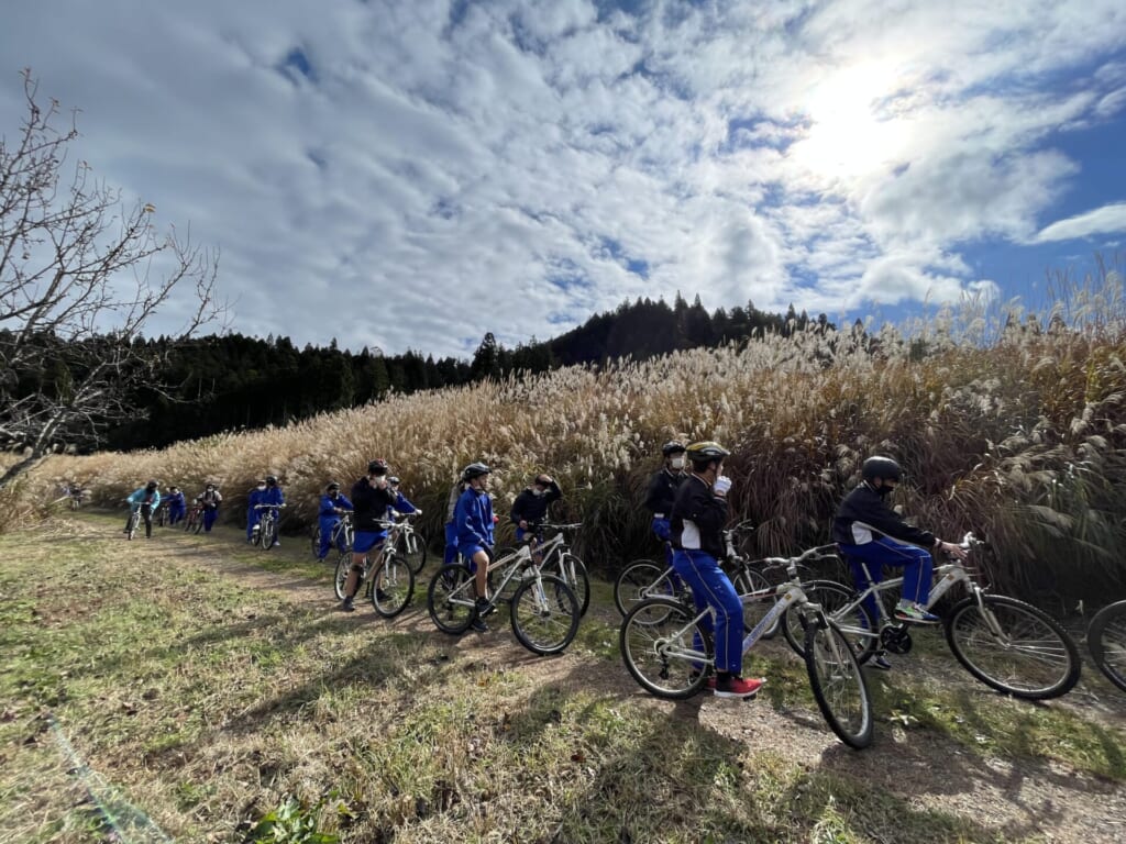 マウンテンバイクで巡る里山探検ツアー