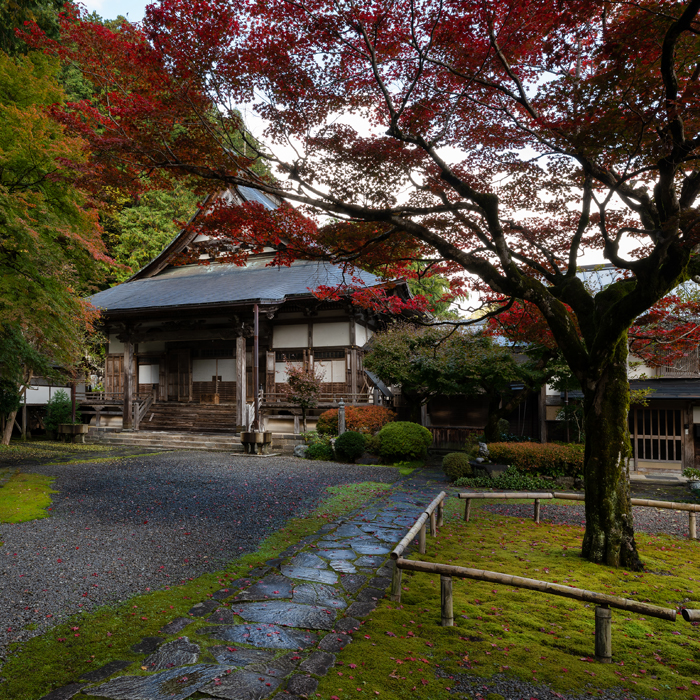 それぞれの歴史、貴重な建物や宝物…岐阜県下最大の木造建築とされる寺も